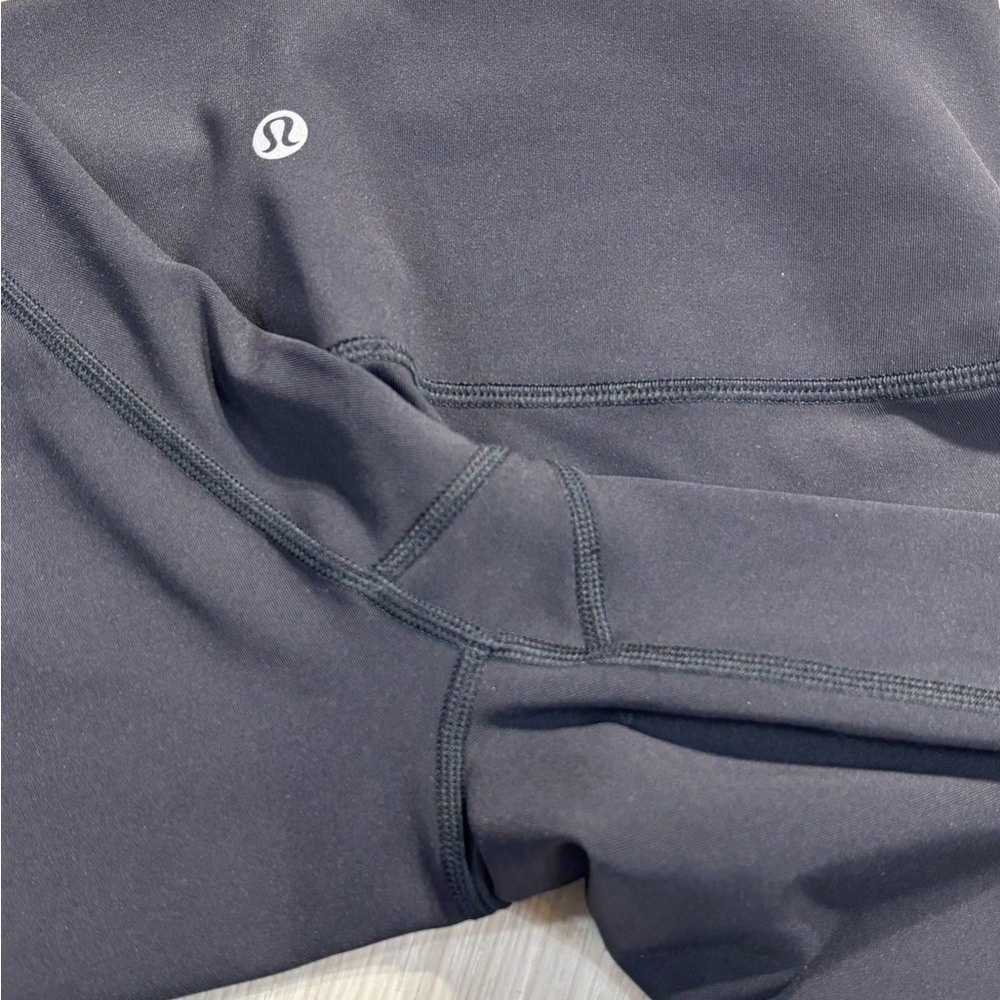 lululemon athletica Black High-Rise Leggings Size 10 - Picture 3 of 4